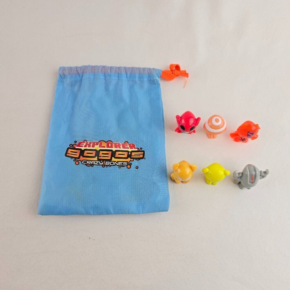 Crazy Bones Explorer 3000s Figure Lot With Storage Bag Collectible Toys